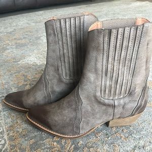Women’s Arider Booties